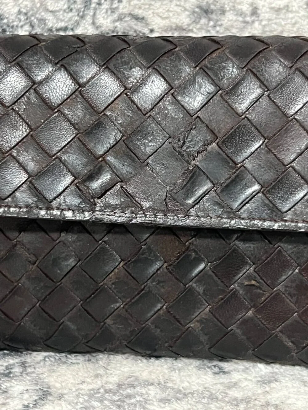 Bottega Veneta Intrecciato Woven Leather Bifold Wallet in Chocolate Brown